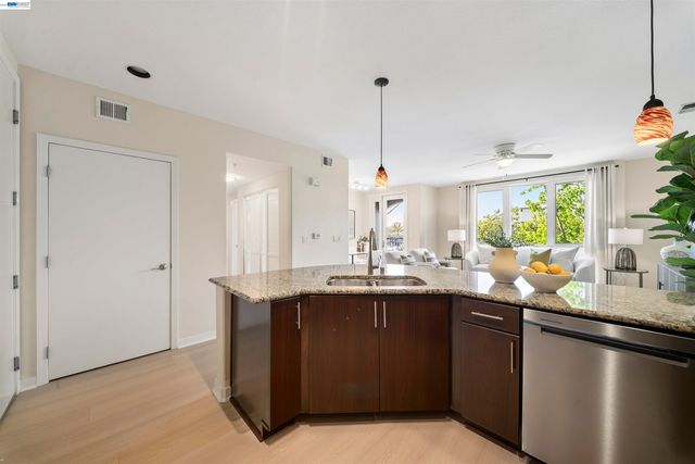 5501 De Marcus Blvd 319, Dublin, CA 94568