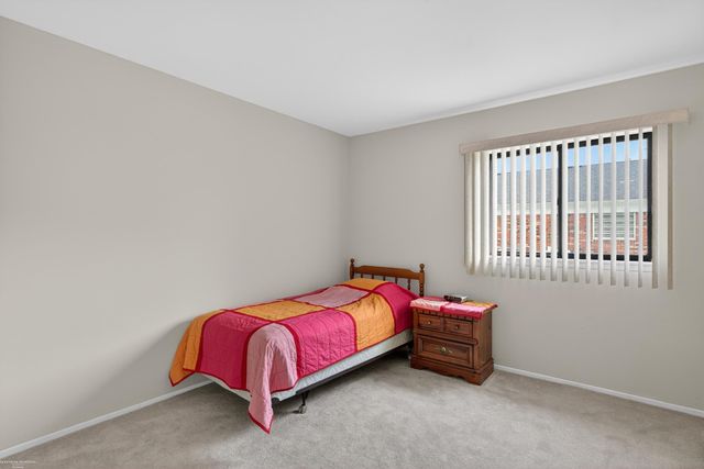 11728 Amber Le Drive 39, Warren, MI 48093