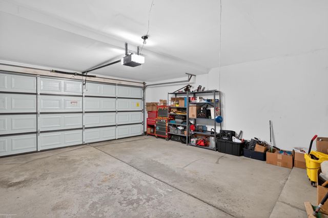 11728 Amber Le Drive 39, Warren, MI 48093