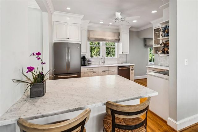 4220 Club NE Drive, Atlanta, GA 30319