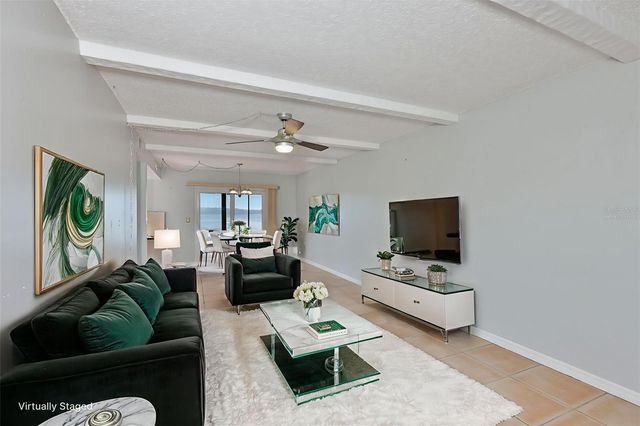 9209 SEMINOLE BOULEVARD 33, Seminole, FL 33772