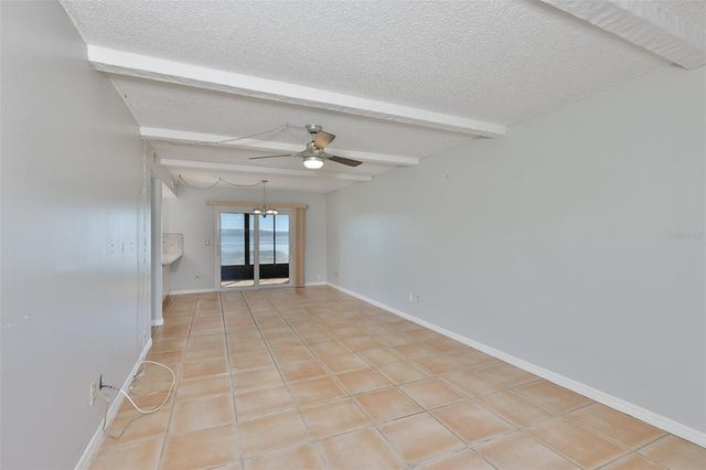 9209 SEMINOLE BOULEVARD 33, Seminole, FL 33772