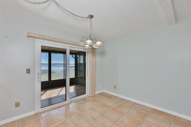 9209 SEMINOLE BOULEVARD 33, Seminole, FL 33772