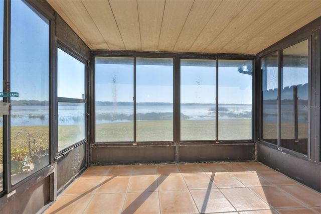 9209 SEMINOLE BOULEVARD 33, Seminole, FL 33772