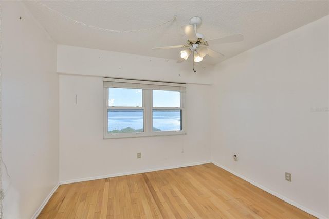 9209 SEMINOLE BOULEVARD 33, Seminole, FL 33772