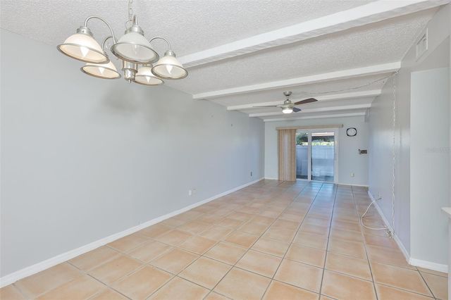 9209 SEMINOLE BOULEVARD 33, Seminole, FL 33772