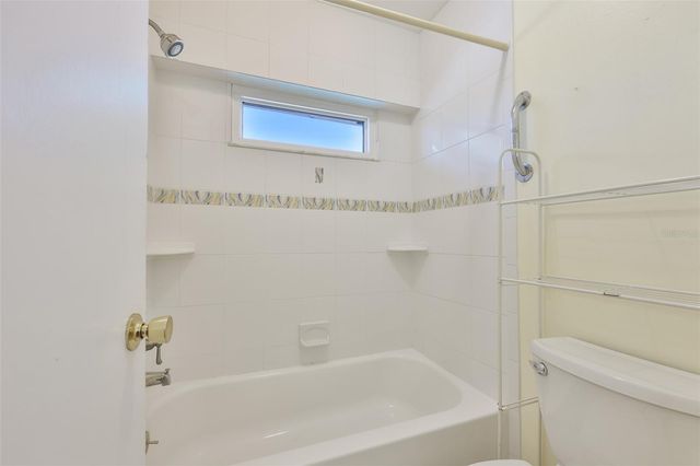 9209 SEMINOLE BOULEVARD 33, Seminole, FL 33772