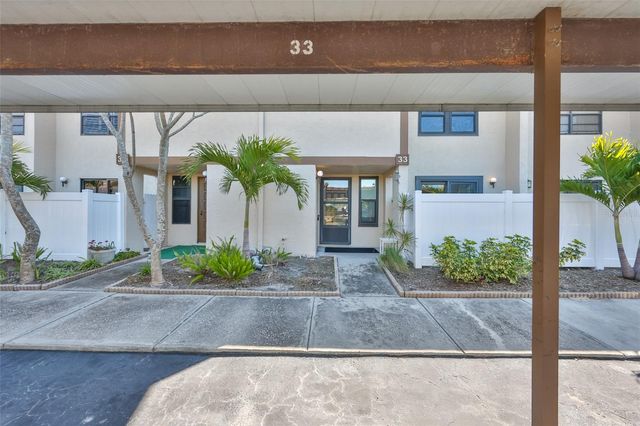 9209 SEMINOLE BOULEVARD 33, Seminole, FL 33772