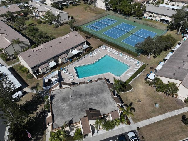 9209 SEMINOLE BOULEVARD 33, Seminole, FL 33772