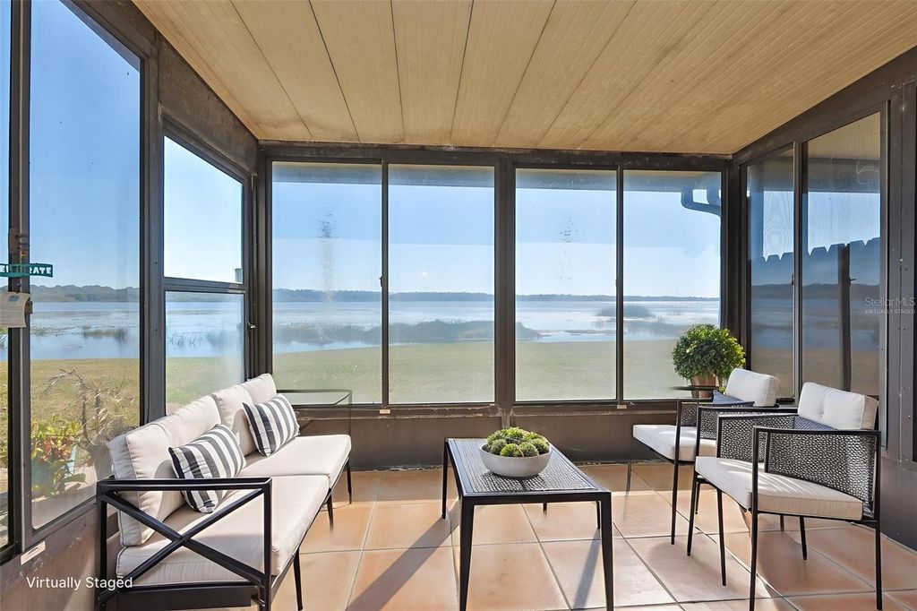 9209 SEMINOLE BOULEVARD 33, Seminole, FL 33772