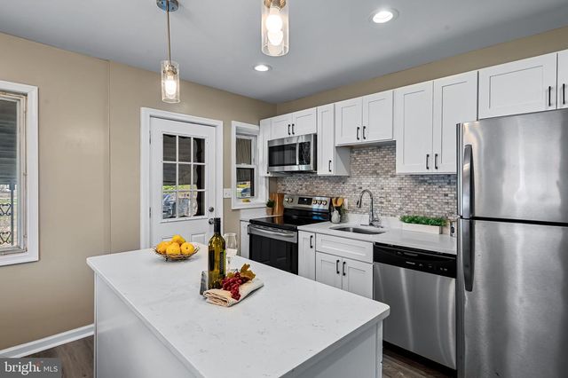 805 MILDRED AVE, Dundalk, MD 21222