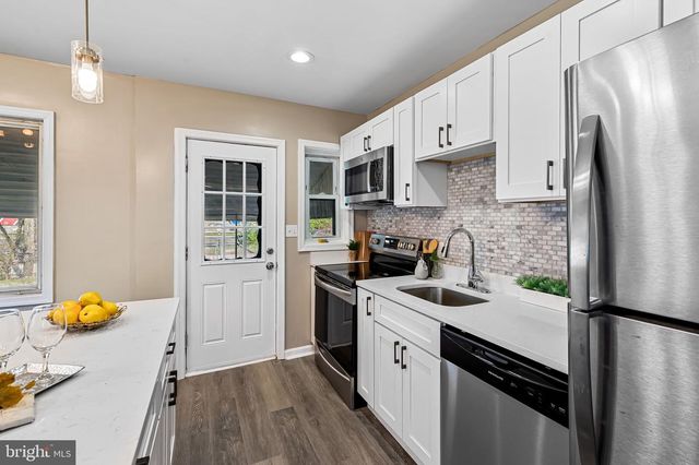 805 MILDRED AVE, Dundalk, MD 21222