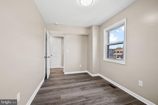 805 MILDRED AVE, Dundalk, MD 21222