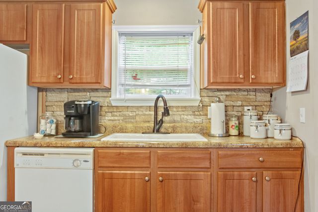 229 Camellia Court, Sparta, GA 31087
