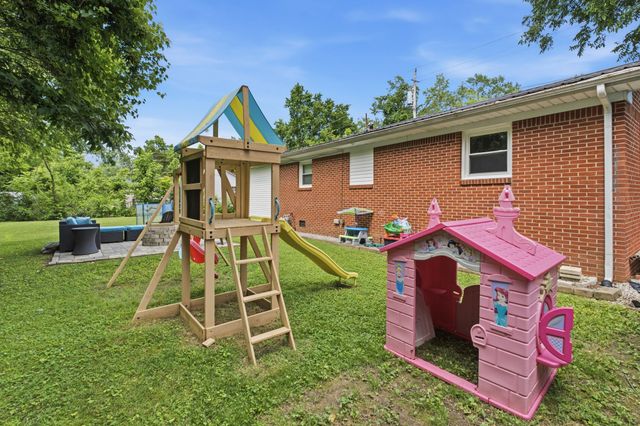 226 N Pine St, Hohenwald, TN 38462
