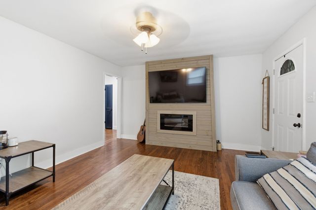 226 N Pine St, Hohenwald, TN 38462