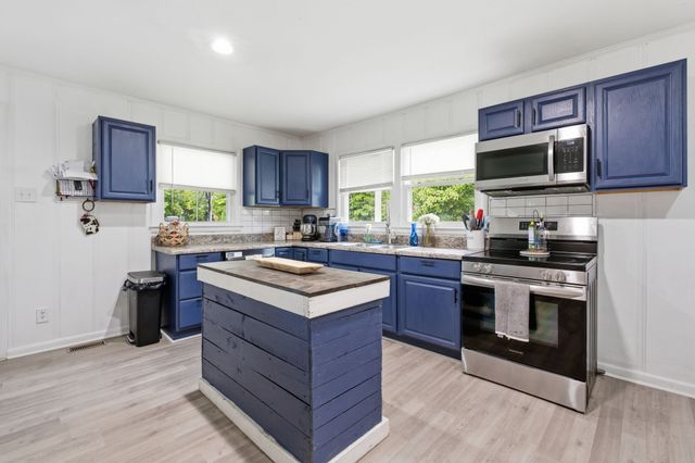 226 N Pine St, Hohenwald, TN 38462