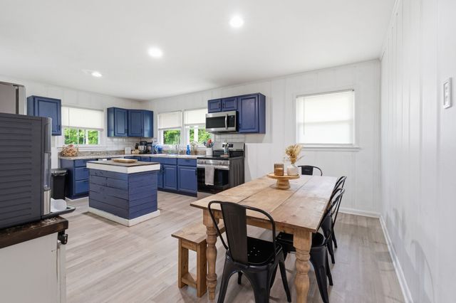 226 N Pine St, Hohenwald, TN 38462