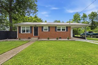 226 N Pine St, Hohenwald, TN 38462