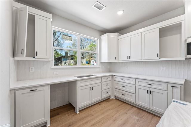 7 Little Drive, Bella Vista, AR 72715