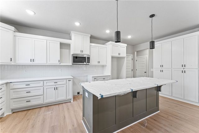 7 Little Drive, Bella Vista, AR 72715