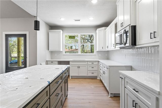 7 Little Drive, Bella Vista, AR 72715