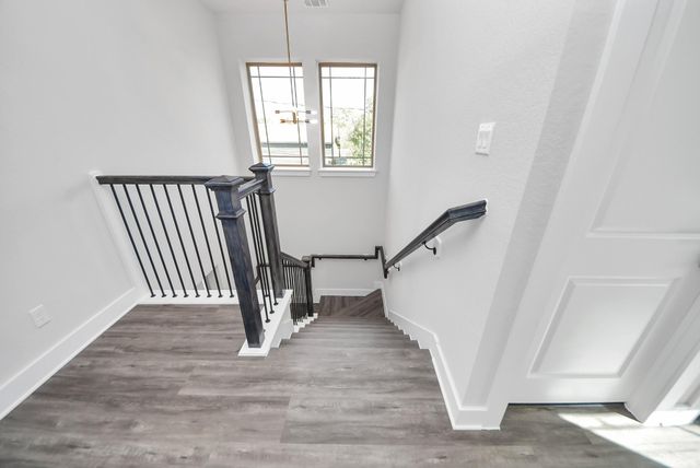 1110 E Main Street, La Porte, TX 77571