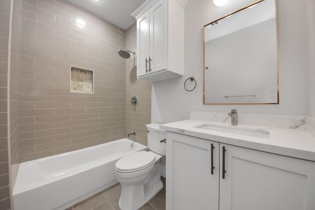 1110 E Main Street, La Porte, TX 77571