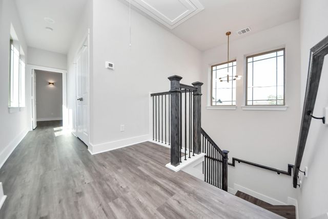 1110 E Main Street, La Porte, TX 77571