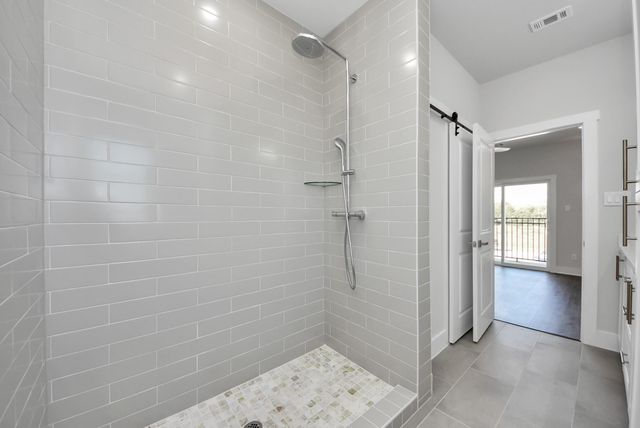 1110 E Main Street, La Porte, TX 77571