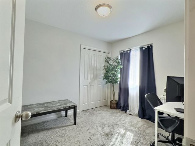 1621 N Thoroughbred St, Wichita, KS 67235