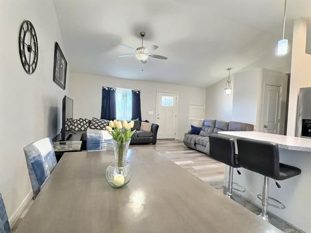 1621 N Thoroughbred St, Wichita, KS 67235