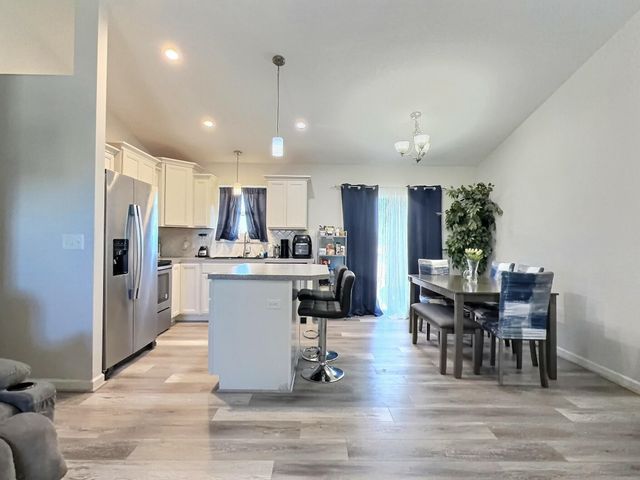 1621 N Thoroughbred St, Wichita, KS 67235