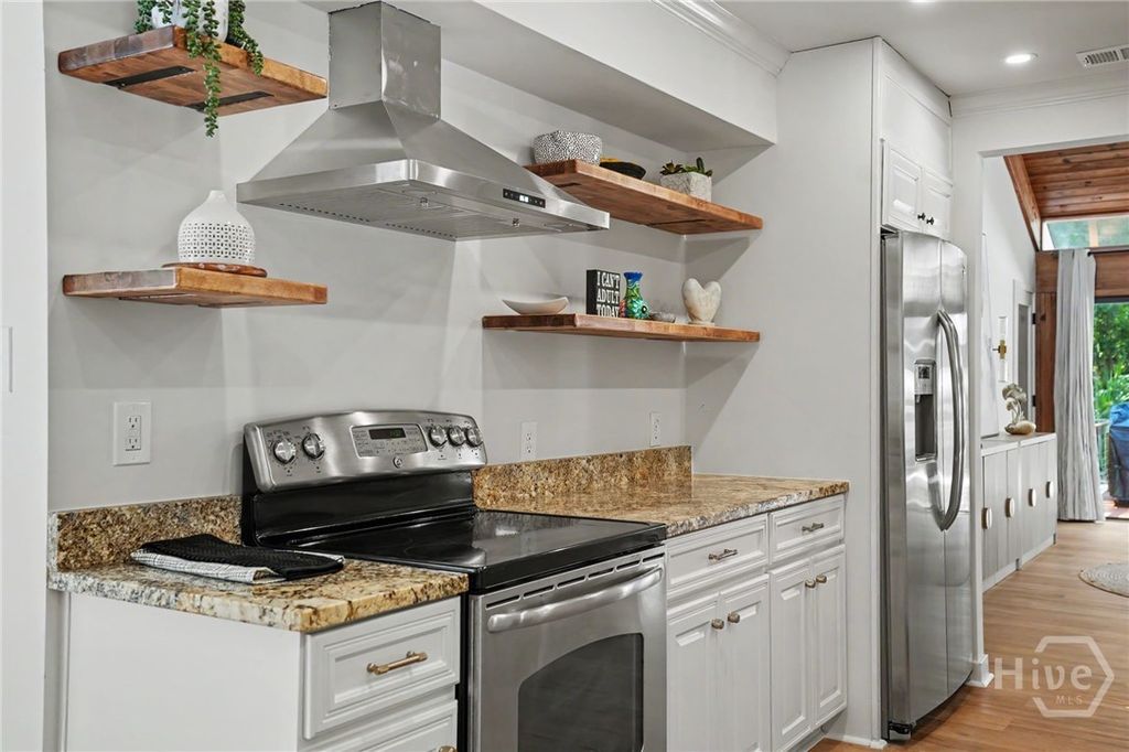 Image 13 of property listing at 115 Wickersham Drive, Savannah, GA 31411