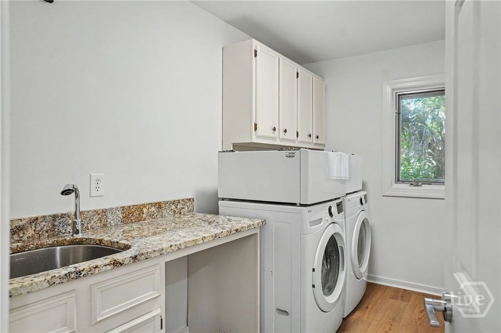 Image 14 of property listing at 115 Wickersham Drive, Savannah, GA 31411