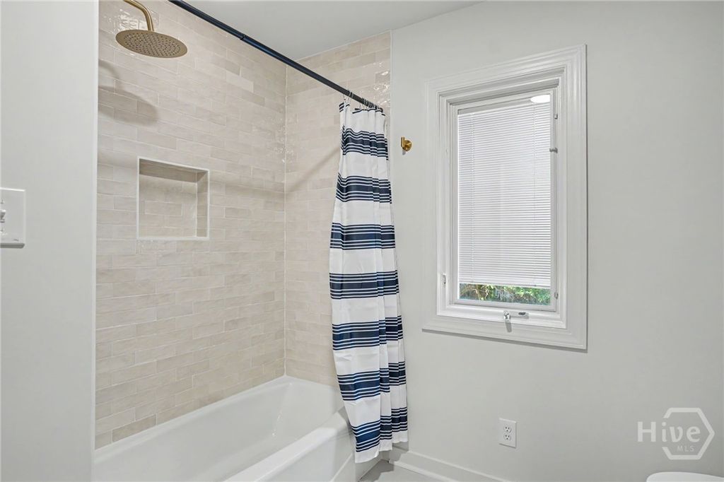 Image 25 of property listing at 115 Wickersham Drive, Savannah, GA 31411