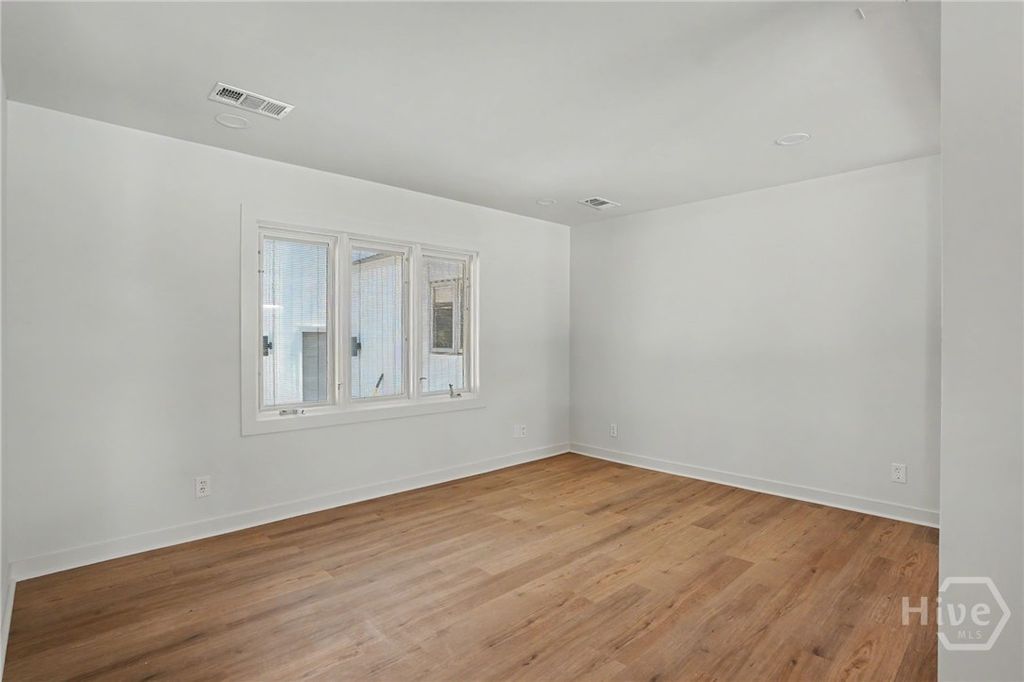 Image 37 of property listing at 115 Wickersham Drive, Savannah, GA 31411