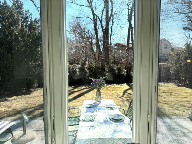 49 Spencer Drive, New Rochelle, NY 10801