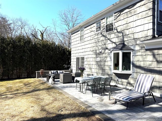 49 Spencer Drive, New Rochelle, NY 10801