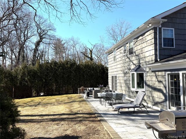 49 Spencer Drive, New Rochelle, NY 10801