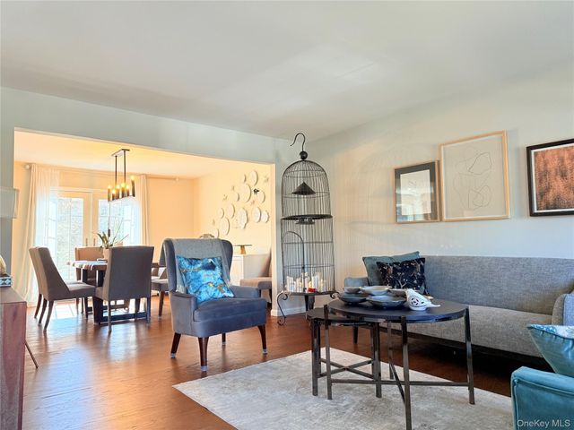 49 Spencer Drive, New Rochelle, NY 10801