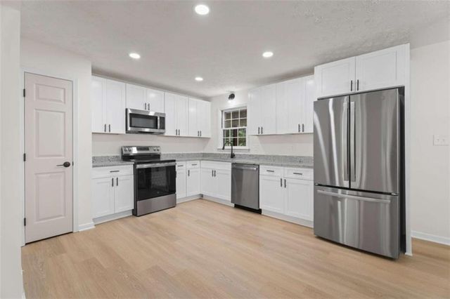 2107 Windsor Drive, Snellville, GA 30078