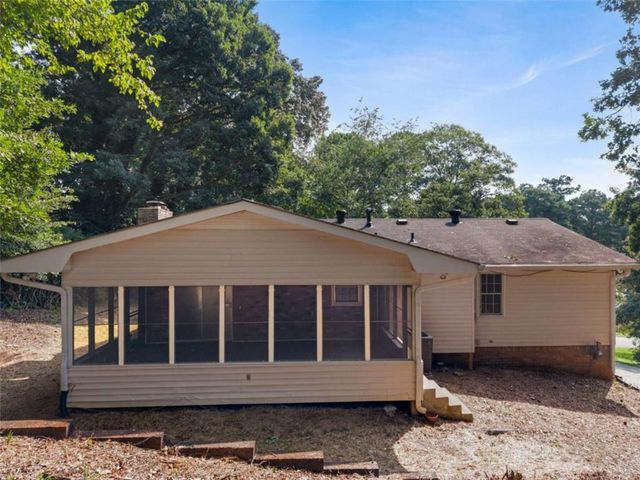 2107 Windsor Drive, Snellville, GA 30078