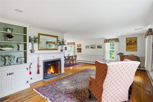 1387 Plainfield Pike Pike, Coventry, RI 02827