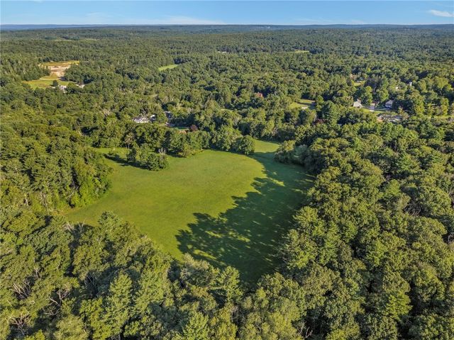 1387 Plainfield Pike Pike, Coventry, RI 02827