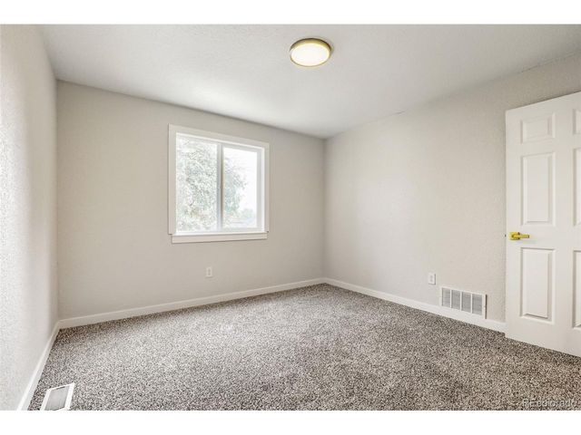 4852 S Salida Ct, Aurora, CO 80015