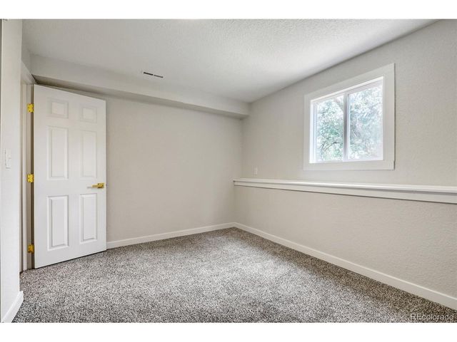 4852 S Salida Ct, Aurora, CO 80015