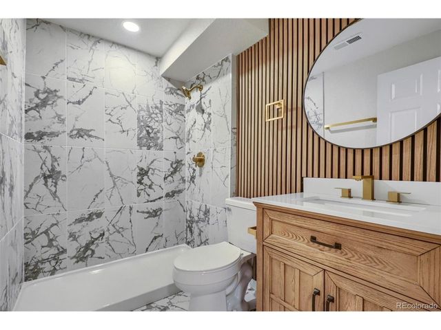 4852 S Salida Ct, Aurora, CO 80015