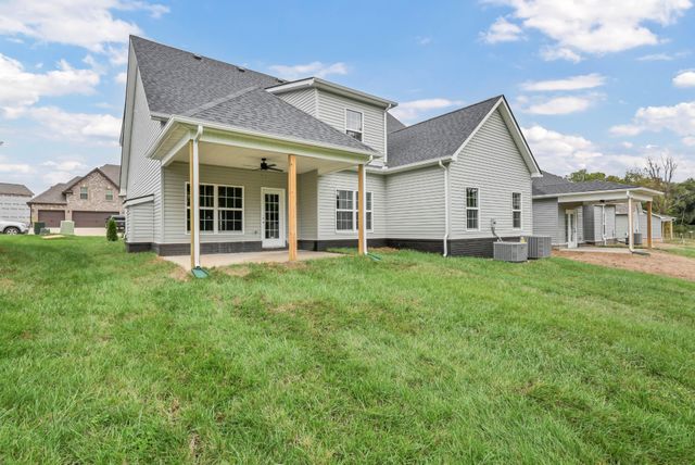 1135 Mourning Cloak Dr, Clarksville, TN 37043