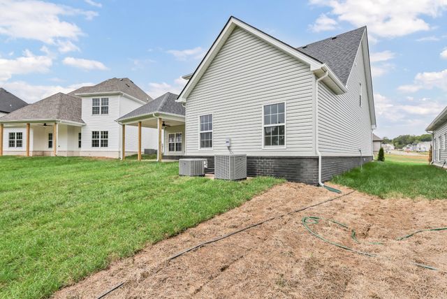 1135 Mourning Cloak Dr, Clarksville, TN 37043